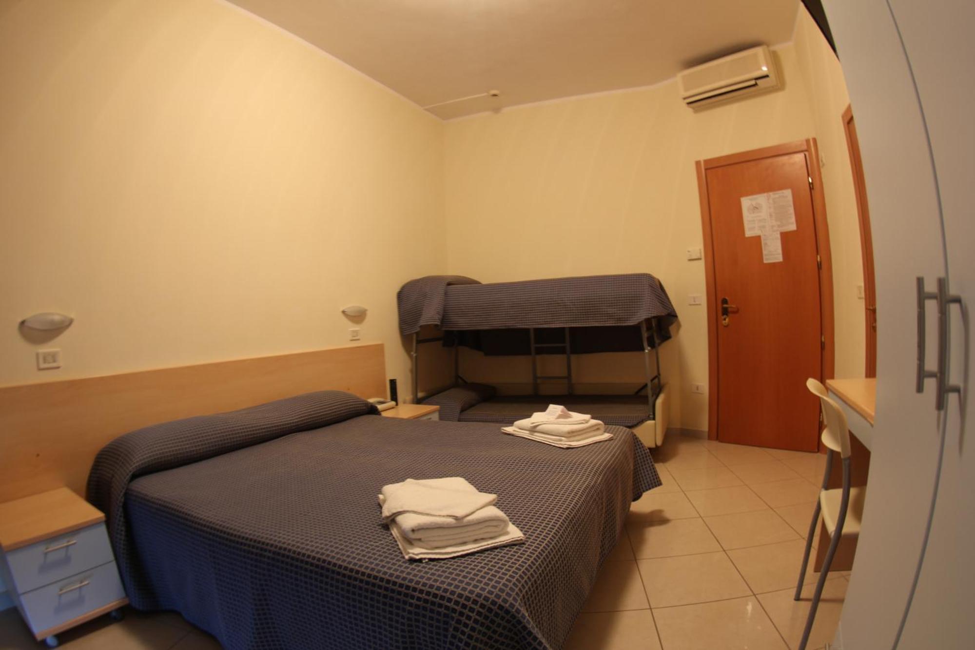 Hotel Fantasy Rimini Værelse billede