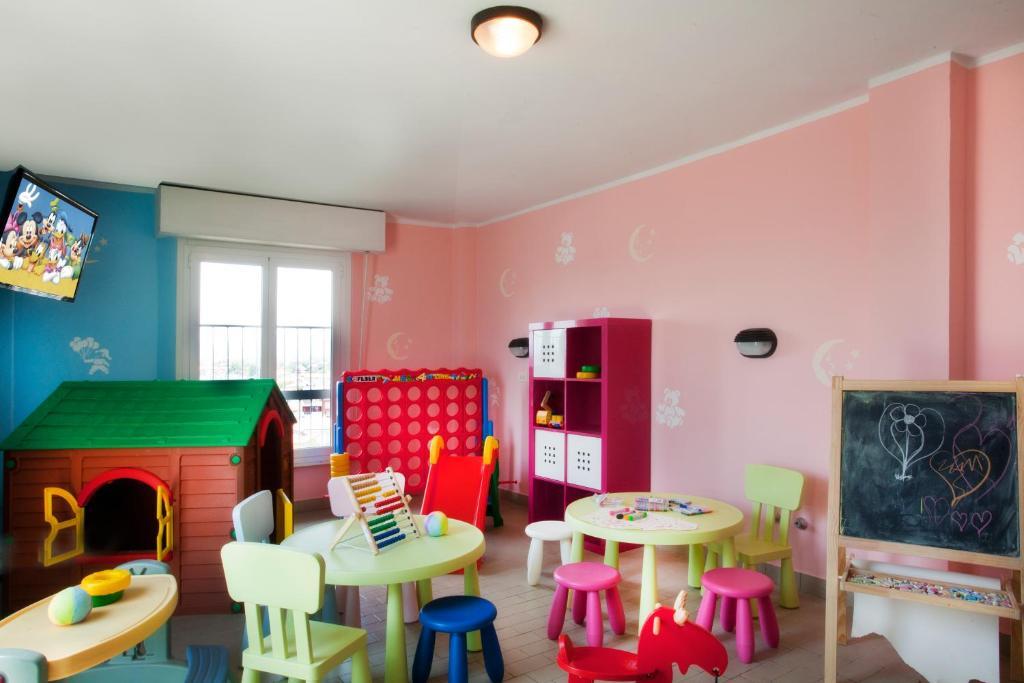 Hotel Fantasy Rimini Eksteriør billede