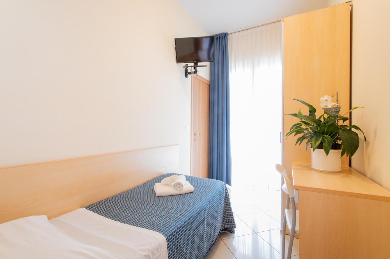 Hotel Fantasy Rimini Eksteriør billede