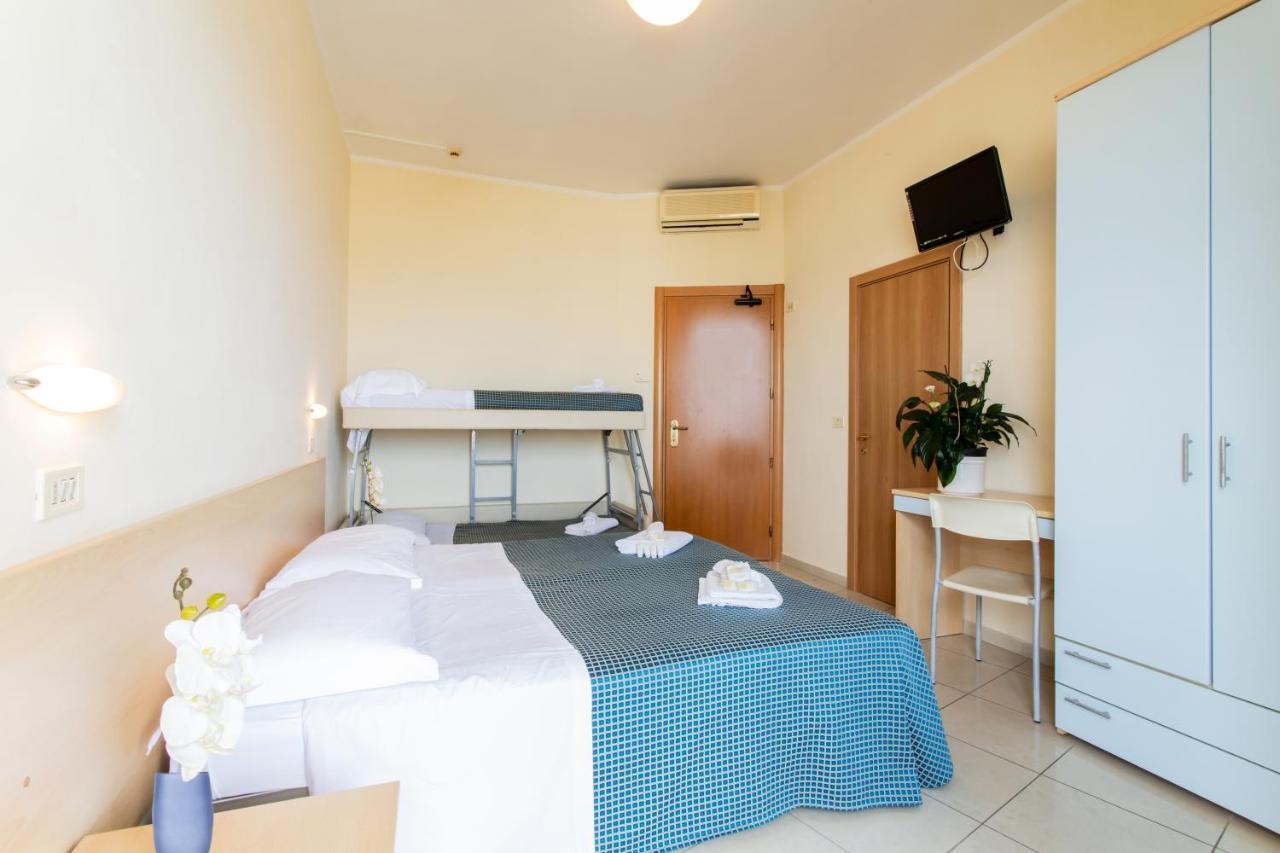 Hotel Fantasy Rimini Eksteriør billede