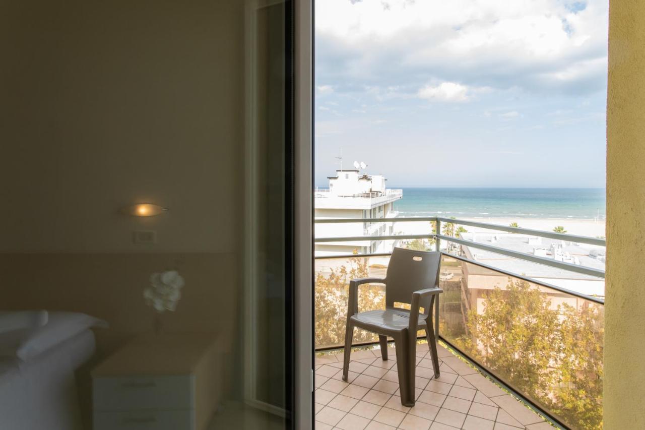 Hotel Fantasy Rimini Eksteriør billede